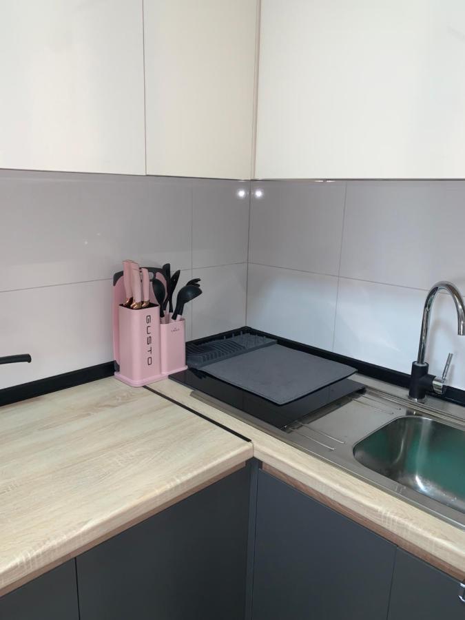 Pink Modern Apartment Скоп'є Екстер'єр фото