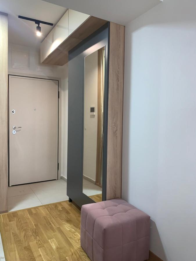Pink Modern Apartment Скоп'є Екстер'єр фото