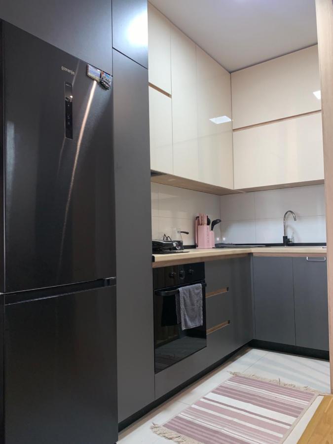 Pink Modern Apartment Скоп'є Екстер'єр фото